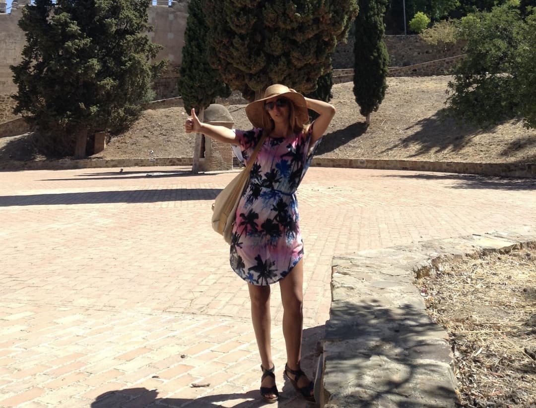 Escort Lisa Goldfish posing 7