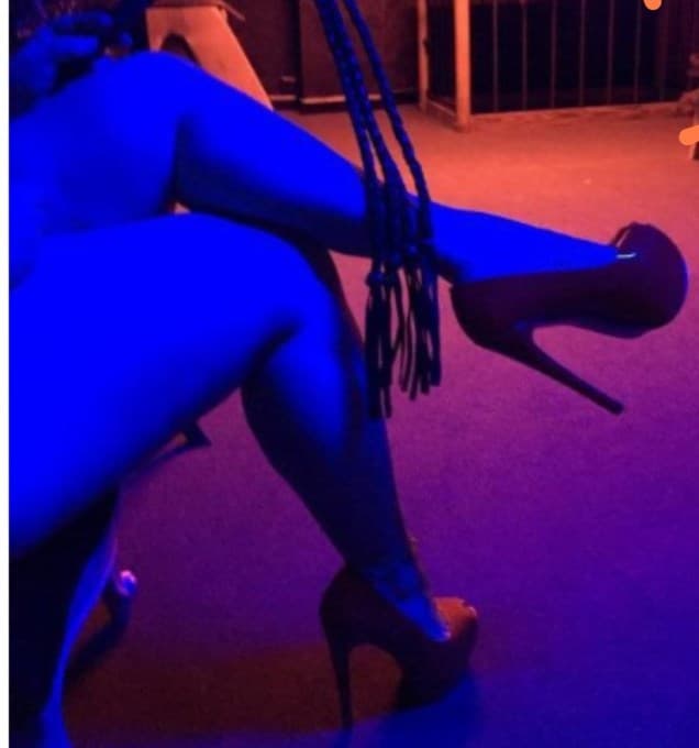 Hot escort Karina