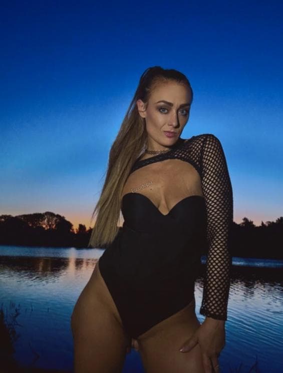 Escort Nicole Gigi  posing 2