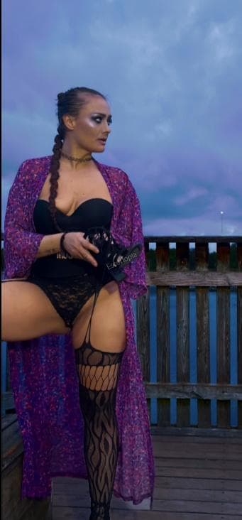 Escort Nicole Gigi  posing 6